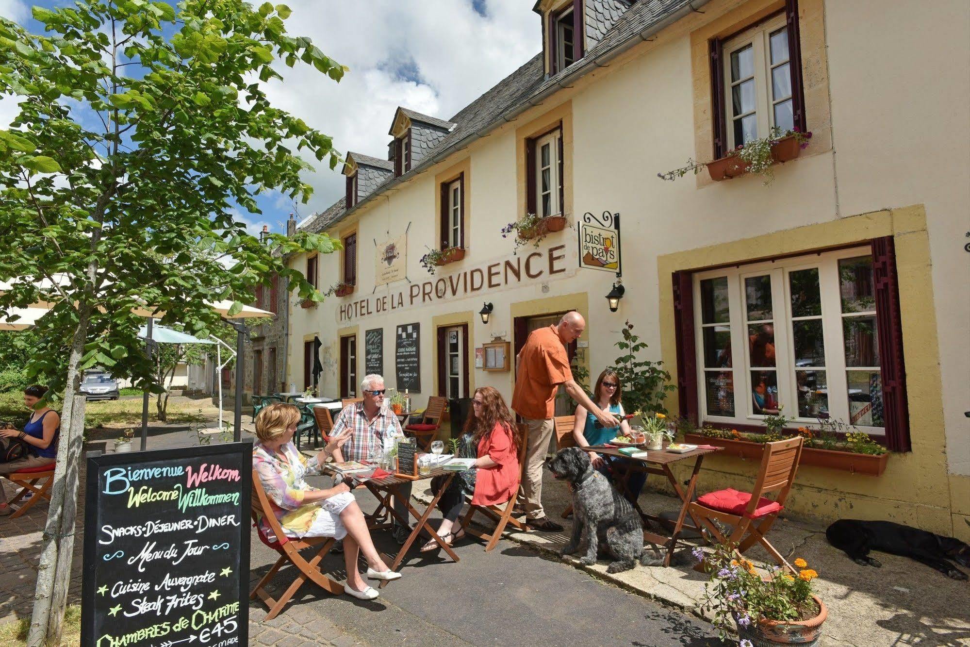 Auberge De La Providence Saint-Donat エクステリア 写真