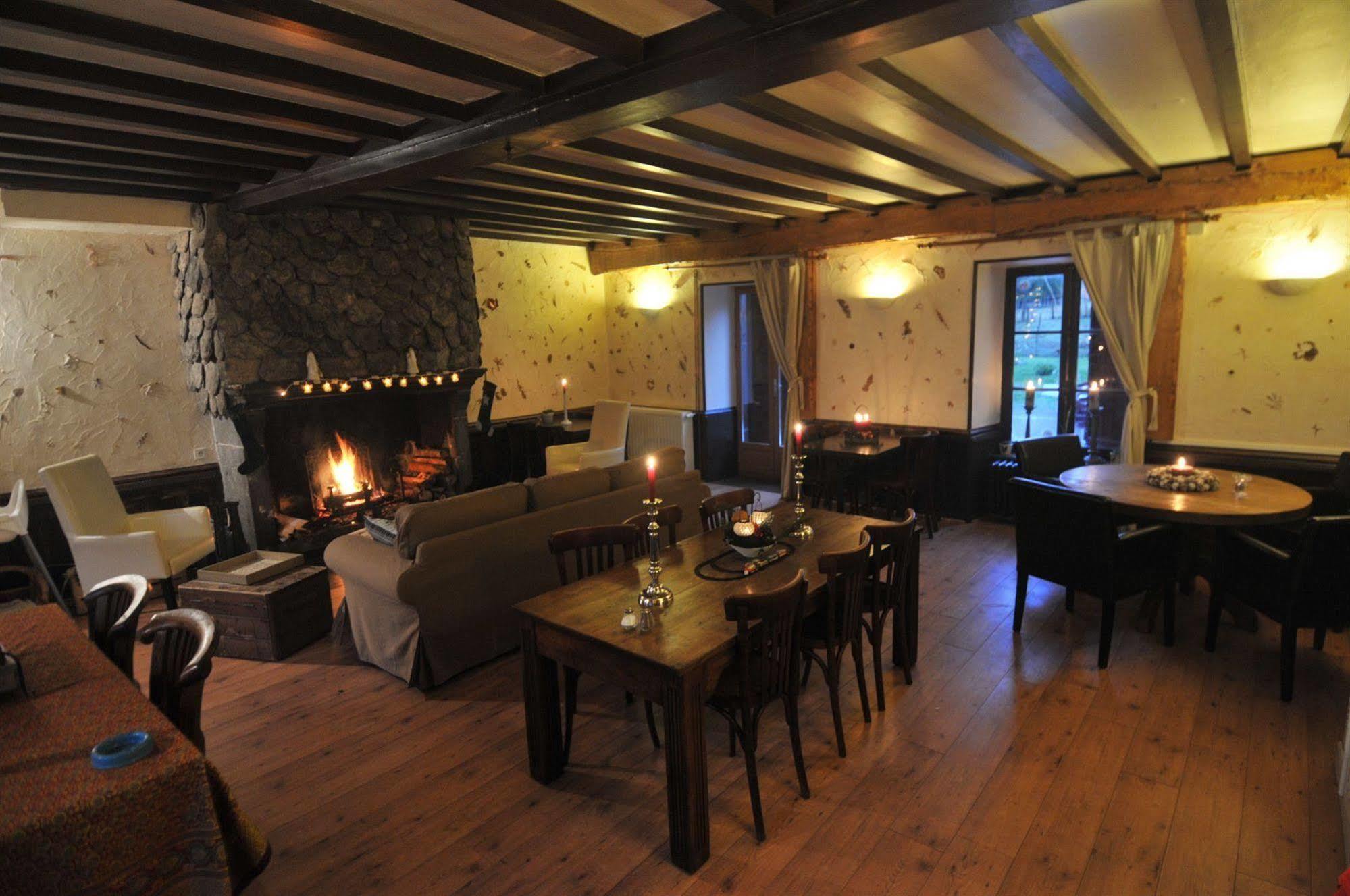 Auberge De La Providence Saint-Donat エクステリア 写真